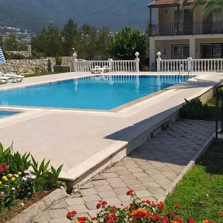 Stunning Spacious Poolside 2-bed Apt In 公寓 Ovacık
