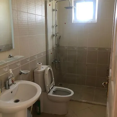Stunning Spacious Poolside 2-bed Apt In 公寓 *
