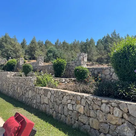 Stunning Spacious Poolside 2-bed Apt In * Ovacık